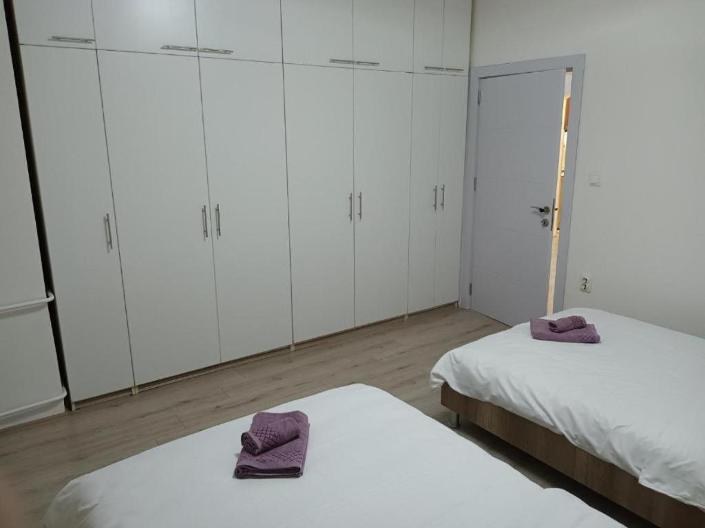 Lovely Square Apartment Purple Velvet 43 Macedonia Stree Skopje Phòng bức ảnh